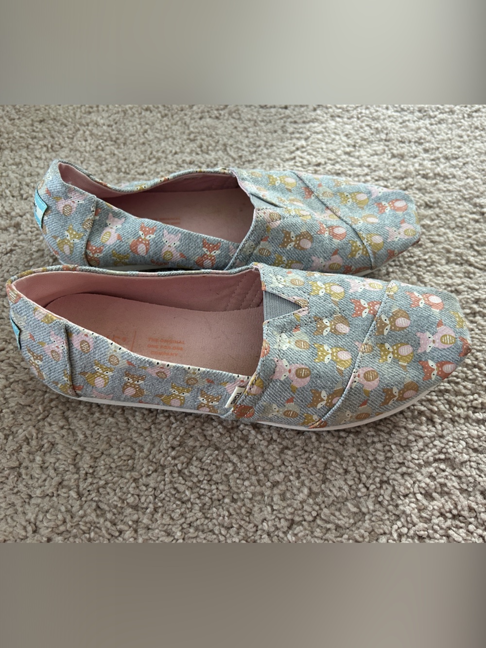 Toms Women's Light Blue Canvas Slip-On Shoes with Pastel Fox Print